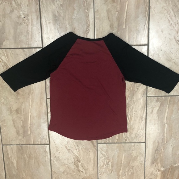 3/$15 SALE 💫 Hogwarts Is My Home Harry Potter Top - Picture 4 of 4